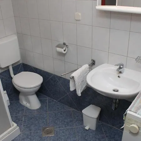 8090c * Mali Lošinj